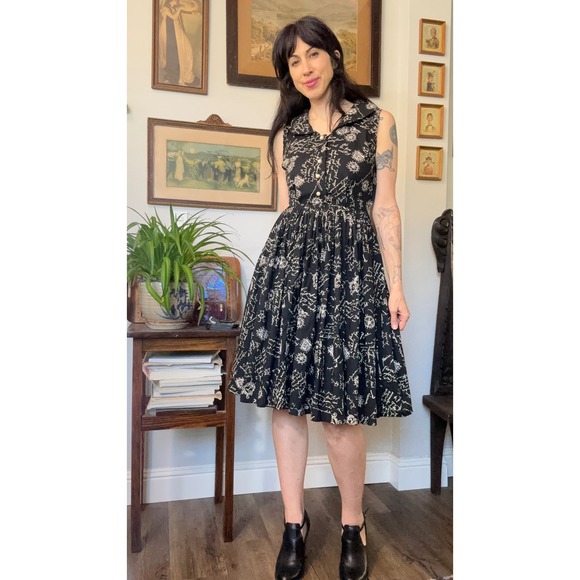 Vintage Dresses & Skirts - Vintage 50s 60s Black Script Odyssey mythology Print Fit Flare A line Dress